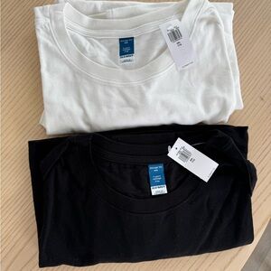 Old Navy Vintage Crew-Neck T-Shirt in White and Black size XXL